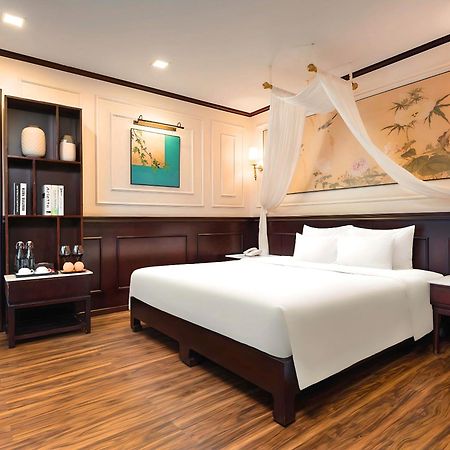 Amanda Luxury Cruise Hotell Ha Long Exteriör bild