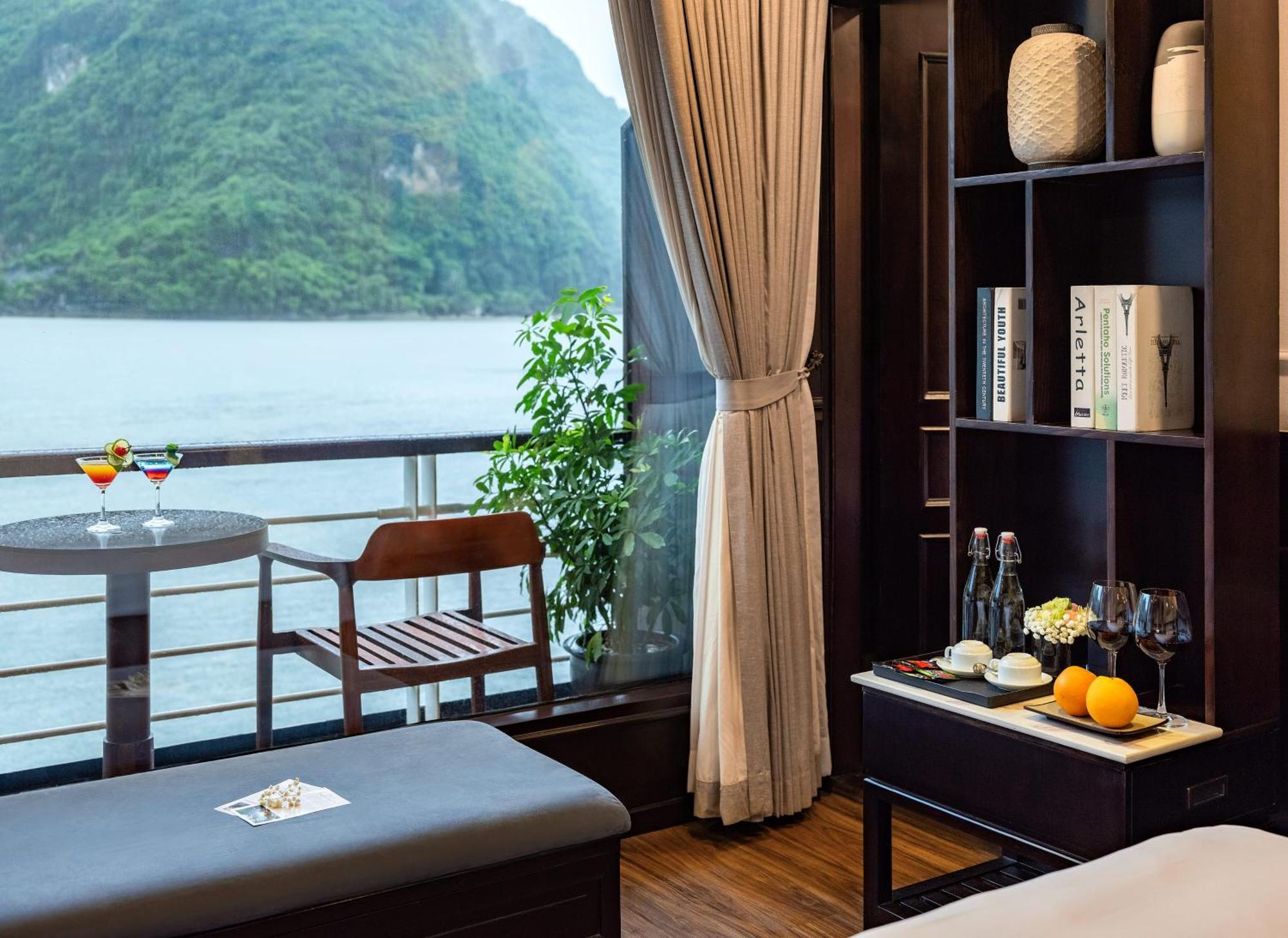 Amanda Luxury Cruise Hotell Ha Long Exteriör bild