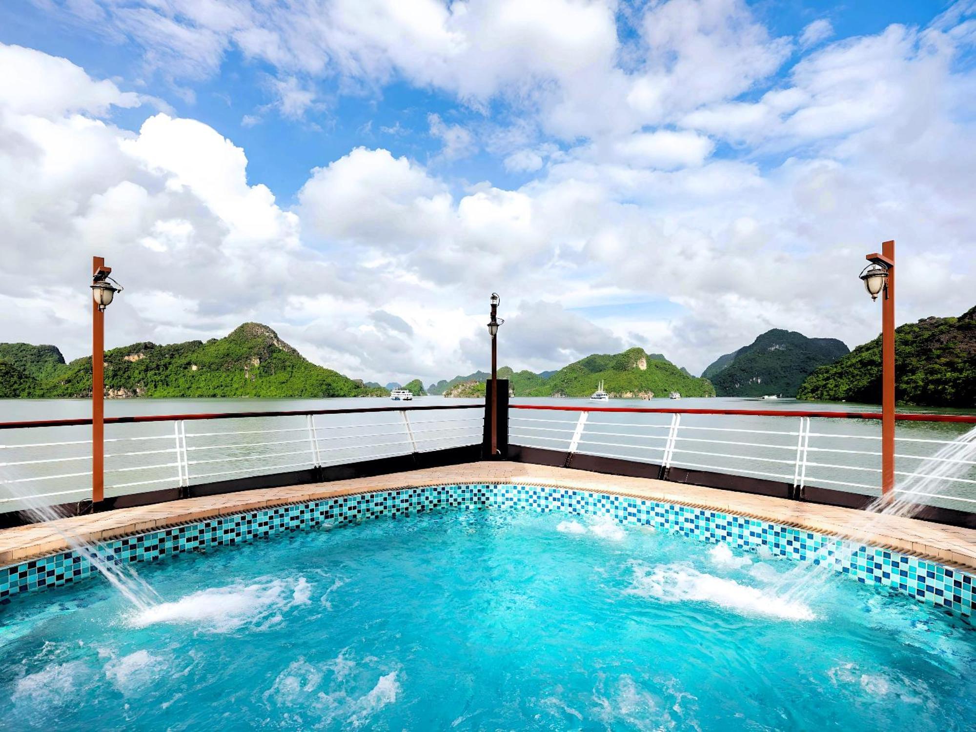 Amanda Luxury Cruise Hotell Ha Long Exteriör bild