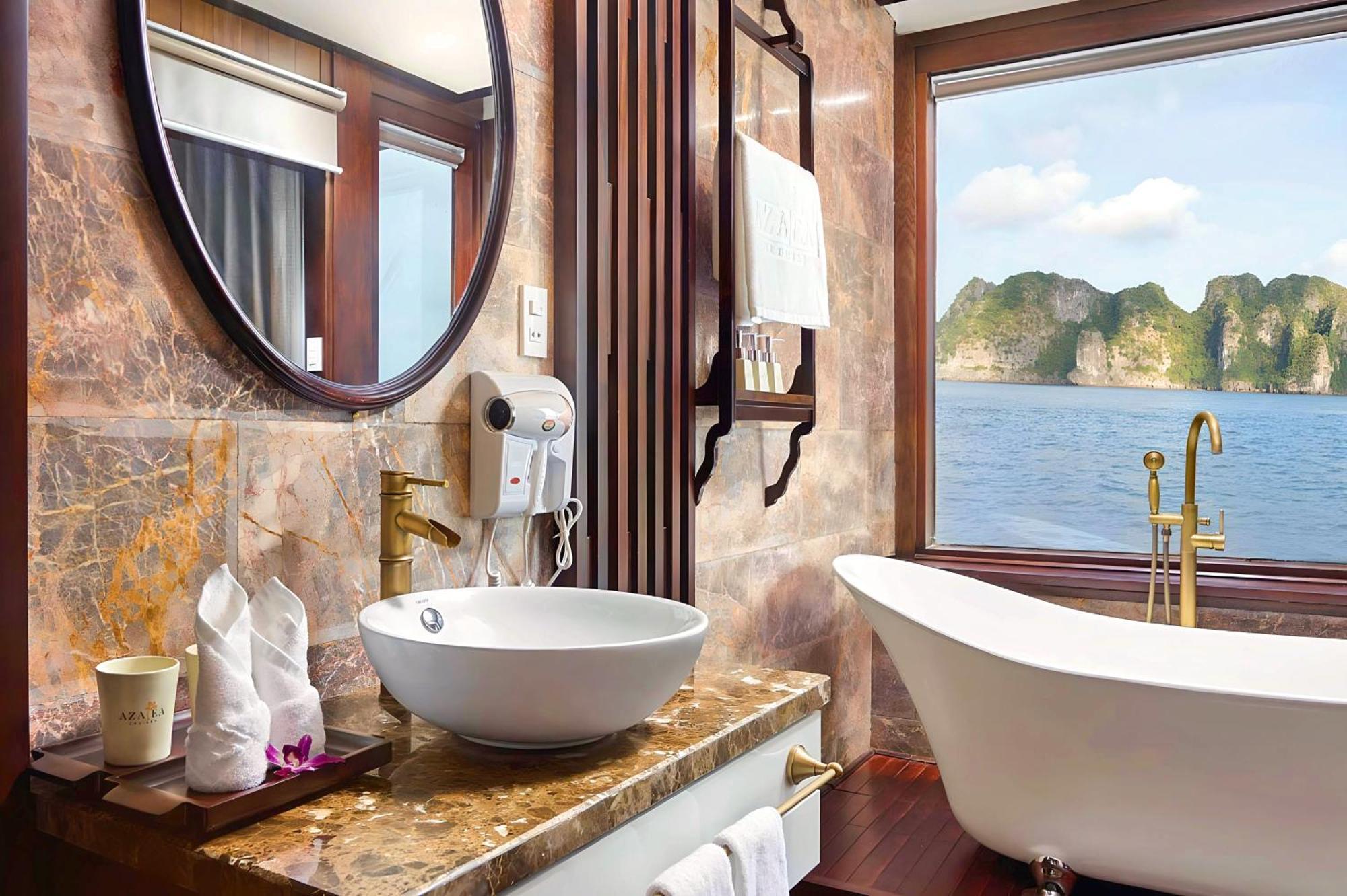 Amanda Luxury Cruise Hotell Ha Long Exteriör bild